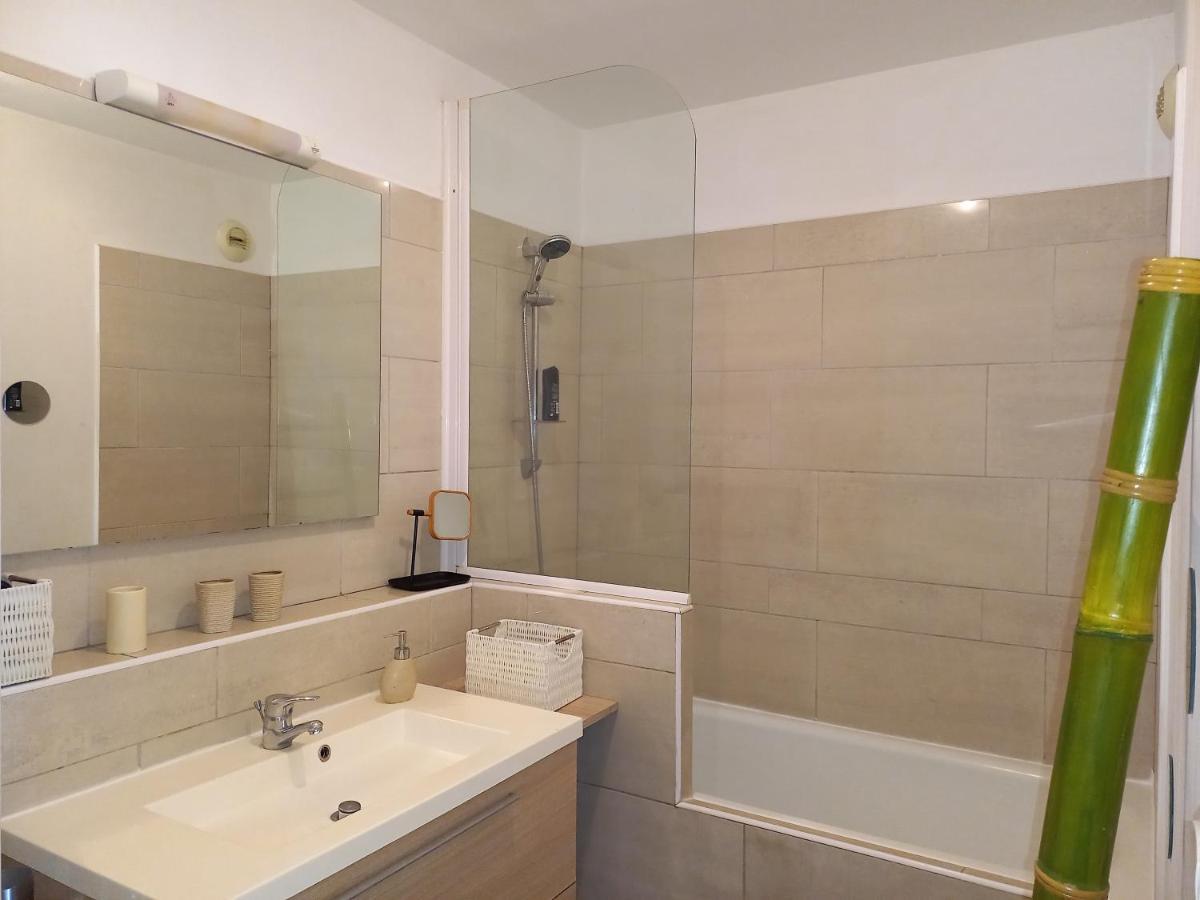 Bel Appartement Avec Terrasse Proche Des Plages Saint-Gilles-les Bains Dış mekan fotoğraf